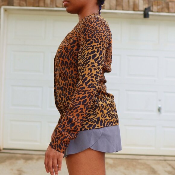 GUESS Cheetah Leopard Print Open Back Blouse Shirt | Button Down Long Sleeve Top - Picture 4 of 11